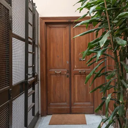 公寓 Quirinale View 52 *